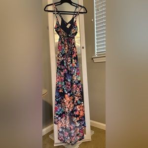 Let’s Luau Maxi Dress Size (Med)